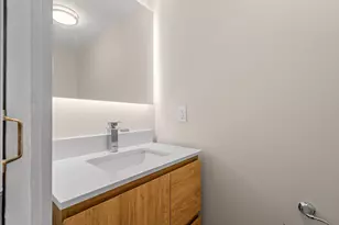 11099 NW 7th St, Miami, FL 33172 - Photo 18