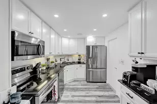 1930 NE 2nd Ave, Wilton Manors, FL 33305 - Photo 8