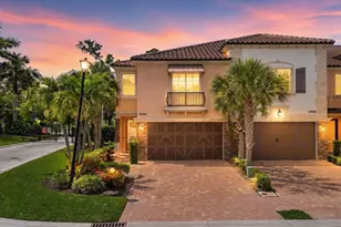 15600 Italian Cypress Wy, Wellington, FL 33414 - Photo 1