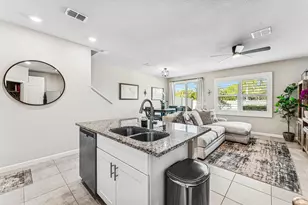 329 SE Halifax Ln, Stuart, FL 34994 - Photo 8