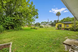 2313 N 44th St, Fort Pierce, FL 34946 - Photo 14