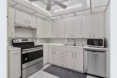 4022 Hythe B, Boca Raton, FL 33434 - Photo 12