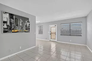 4022 Hythe B, Boca Raton, FL 33434 - Photo 14