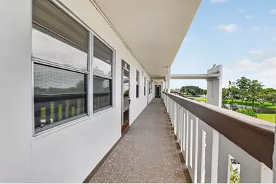 4022 Hythe B, Boca Raton, FL 33434 - Photo 6