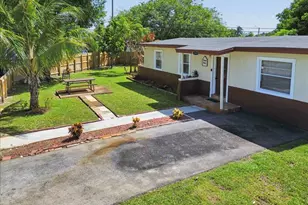 1313 NW 13th Ct, Fort Lauderdale, FL 33311 - Photo 2
