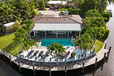 981 SE 10th Court, Pompano Beach, FL 33060 - Photo 2