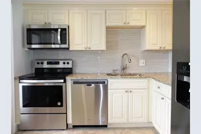 4650 Washington Street #207, Hollywood, FL 33021 - Photo 2