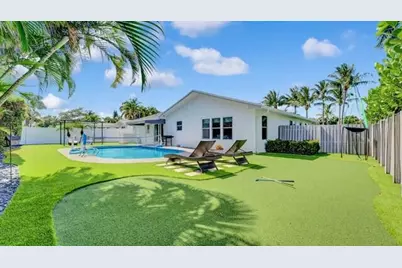 722 SW 28th Avenue, Boynton Beach, FL 33435 - Photo 1