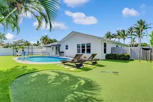 722 SW 28th Ave, Boynton Beach, FL 33435 - Photo 1