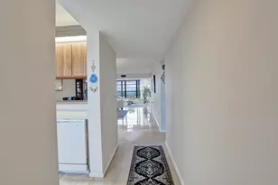 1524 Whitehall Dr, Davie, FL 33324 - Photo 4