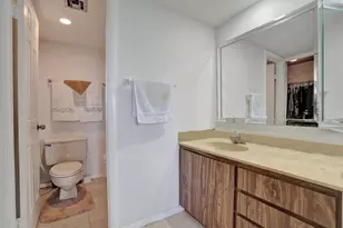 1524 Whitehall Dr, Davie, FL 33324 - Photo 24