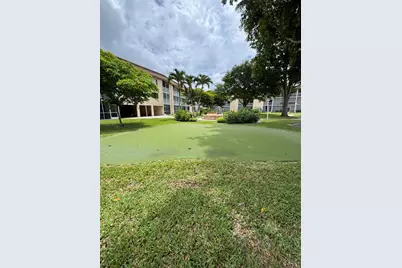 700 Village Green Court #221, Palm Springs, FL 33461 - Photo 24