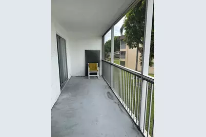 700 Village Green Court #221, Palm Springs, FL 33461 - Photo 14