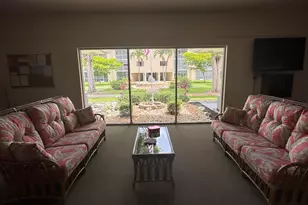 700 Village Green Ct, Palm Springs, FL 33461 - Photo 16