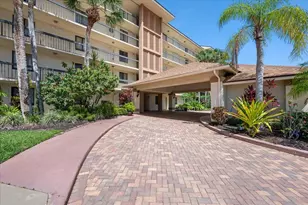2001 Marina Isle Way, Jupiter, FL 33477 - Photo 2
