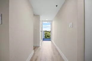 3100 W Rolling Hills Cir, Davie, FL 33328 - Photo 4