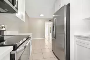 400 Nottingham Cir, Greenacres, FL 33463 - Photo 6