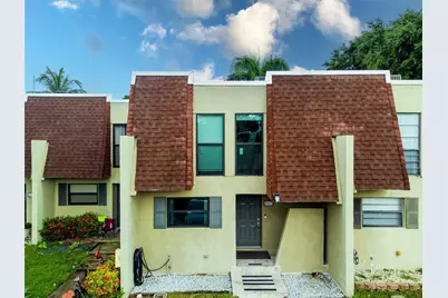 8973 Palm Tree Lane, Pembroke Pines, FL 33024 - Photo 1