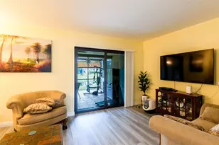 8973 Palm Tree Ln, Pembroke Pines, FL 33024 - Photo 6