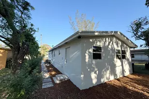 912 SE Tarpon Ave, Stuart, FL 34994 - Photo 28