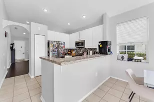 1723 NW 78th Way, Pembroke Pines, FL 33024 - Photo 8