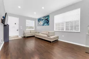 1723 NW 78th Way, Pembroke Pines, FL 33024 - Photo 26