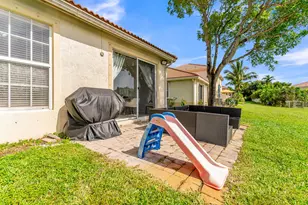 1723 NW 78th Way, Pembroke Pines, FL 33024 - Photo 34
