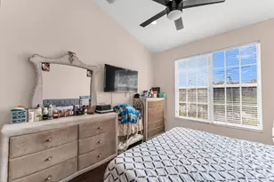 1723 NW 78th Way, Pembroke Pines, FL 33024 - Photo 22