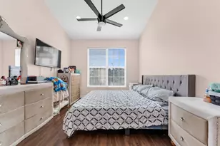 1723 NW 78th Way, Pembroke Pines, FL 33024 - Photo 22