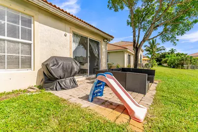 1723 NW 78th Way #1723, Pembroke Pines, FL 33024 - Photo 32