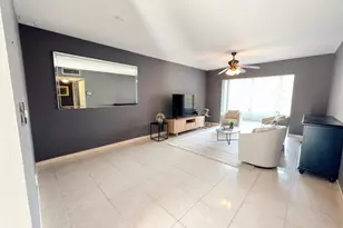 5041 W Oakland Park Blvd, Lauderdale Lakes, FL 33313 - Photo 2