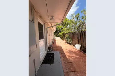 7500 SW 98th Court, Miami, FL 33173 - Photo 4