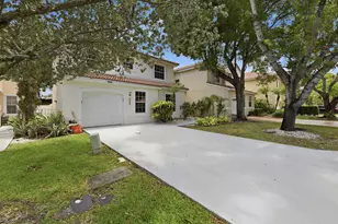 10837 NW 46th Dr, Coral Springs, FL 33076 - Photo 2