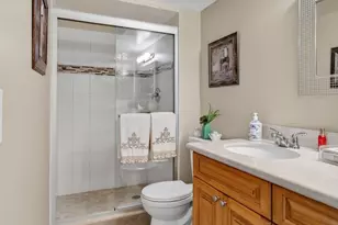 101 Wellington C, West Palm Beach, FL 33417 - Photo 18