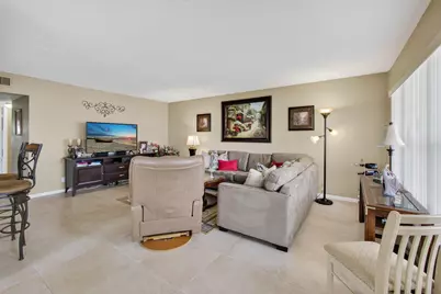101 Wellington C, West Palm Beach, FL 33417 - Photo 8