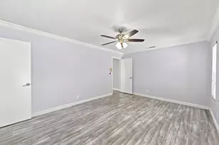 5831 NW 56th Pl, Tamarac, FL 33319 - Photo 20