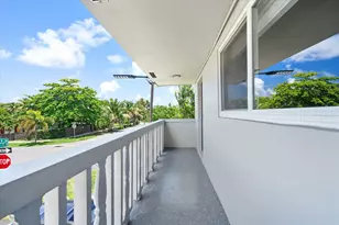 720 NE 7th St, Hallandale Beach, FL 33009 - Photo 16