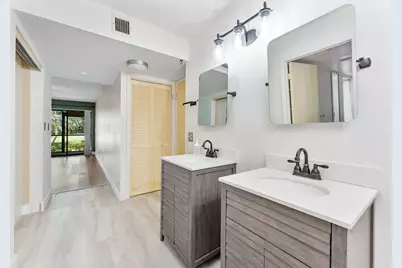 5800 Camino Del Sol #102, Boca Raton, FL 33433 - Photo 8