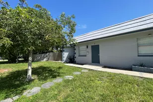 921 SW 10th Dr, Pompano Beach, FL 33060 - Photo 2