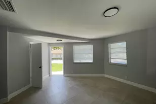 921 SW 10th Dr, Pompano Beach, FL 33060 - Photo 8