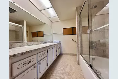 213 Wellington L, West Palm Beach, FL 33417 - Photo 8