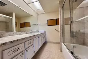 213 Wellington L, West Palm Beach, FL 33417 - Photo 8