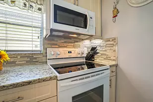 308 Saxony G, Delray Beach, FL 33446 - Photo 14