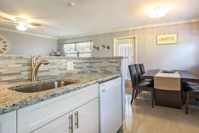 308 Saxony G, Delray Beach, FL 33446 - Photo 12