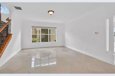 8326 Emerald Winds Circle, Boynton Beach, FL 33473 - Photo 4