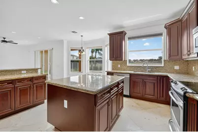 8326 Emerald Winds Circle, Boynton Beach, FL 33473 - Photo 18