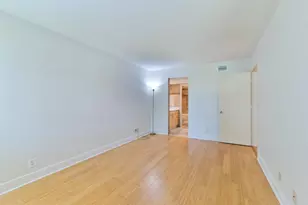 225 SE 10th St, Deerfield Beach, FL 33441 - Photo 22