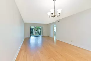 225 SE 10th St, Deerfield Beach, FL 33441 - Photo 4