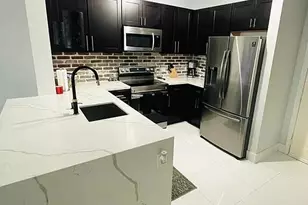 533 NE 3rd Ave, Fort Lauderdale, FL 33301 - Photo 1