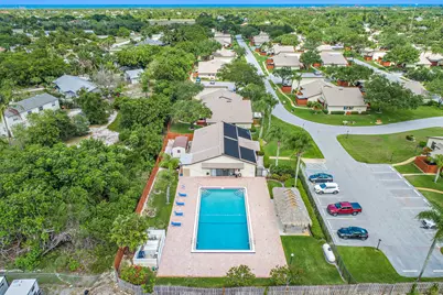 7916 SE Villa Circle, Hobe Sound, FL 33455 - Photo 4
